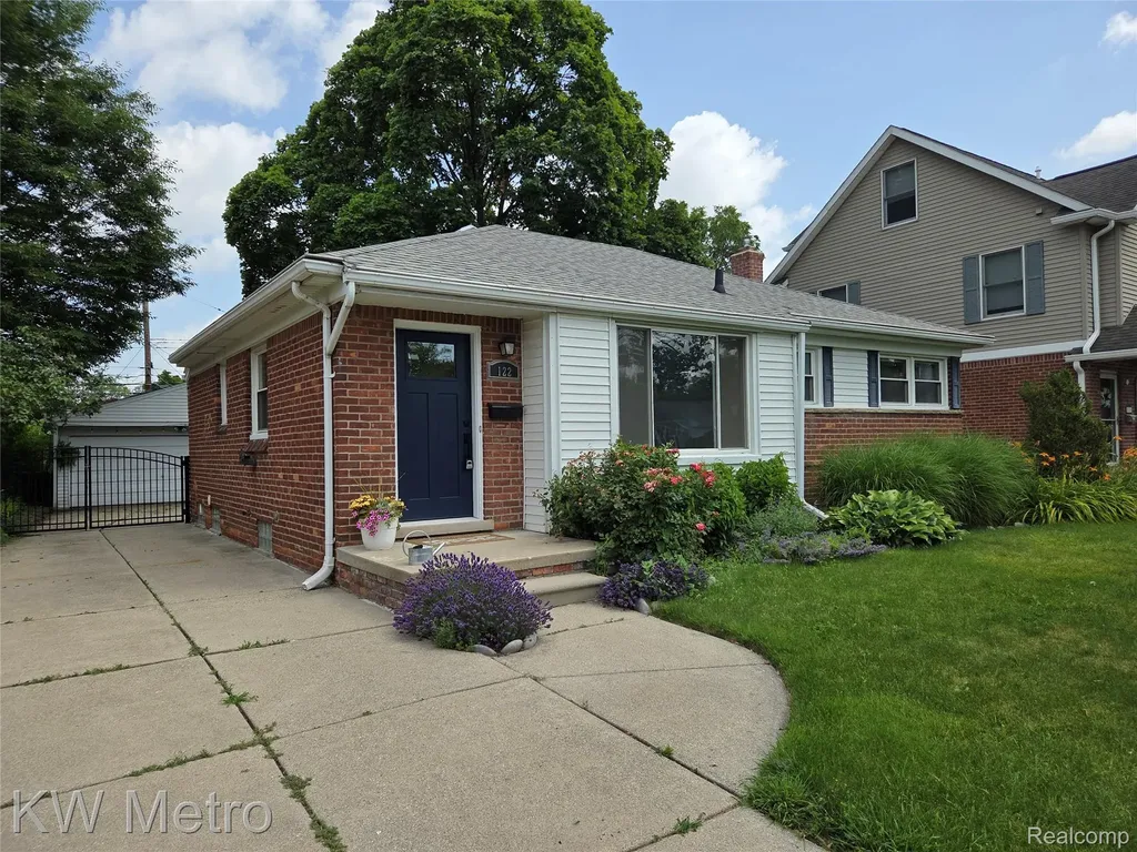 122 Jeffrey Avenue Royal Oak City MI 48073