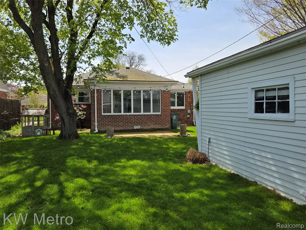122 Jeffrey Avenue Royal Oak City MI 48073