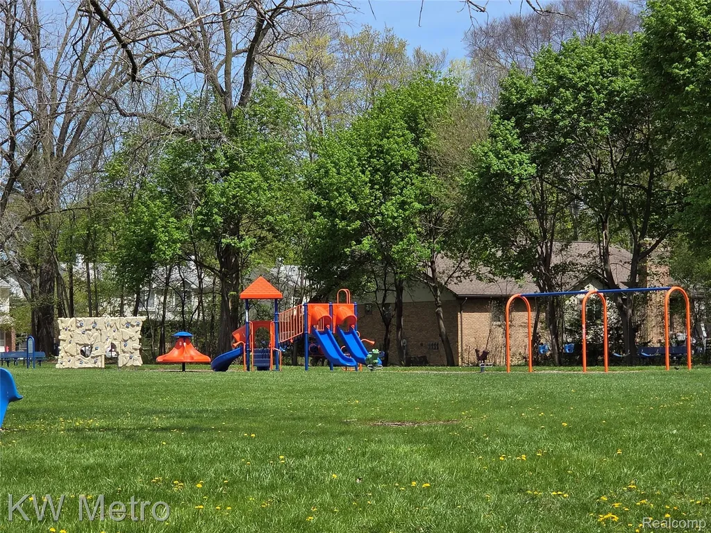 122 Jeffrey Avenue Royal Oak City MI 48073