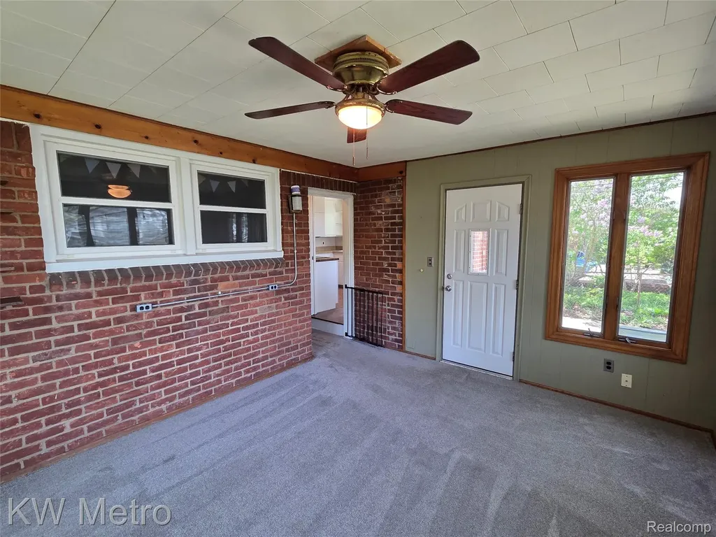 122 Jeffrey Avenue Royal Oak City MI 48073