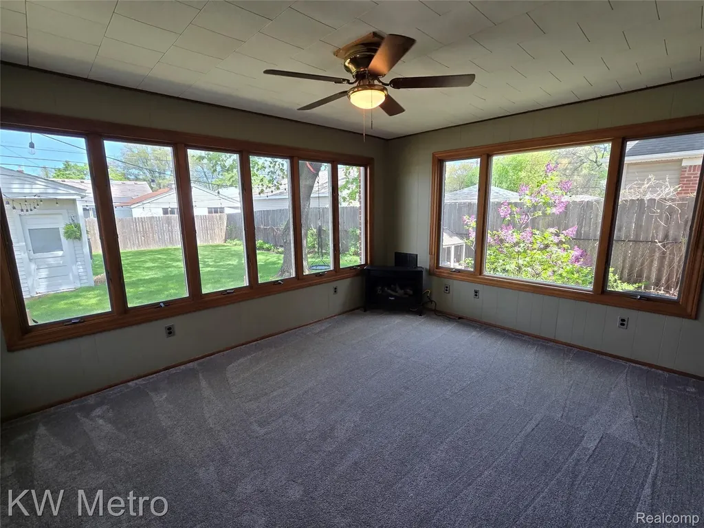 122 Jeffrey Avenue Royal Oak City MI 48073