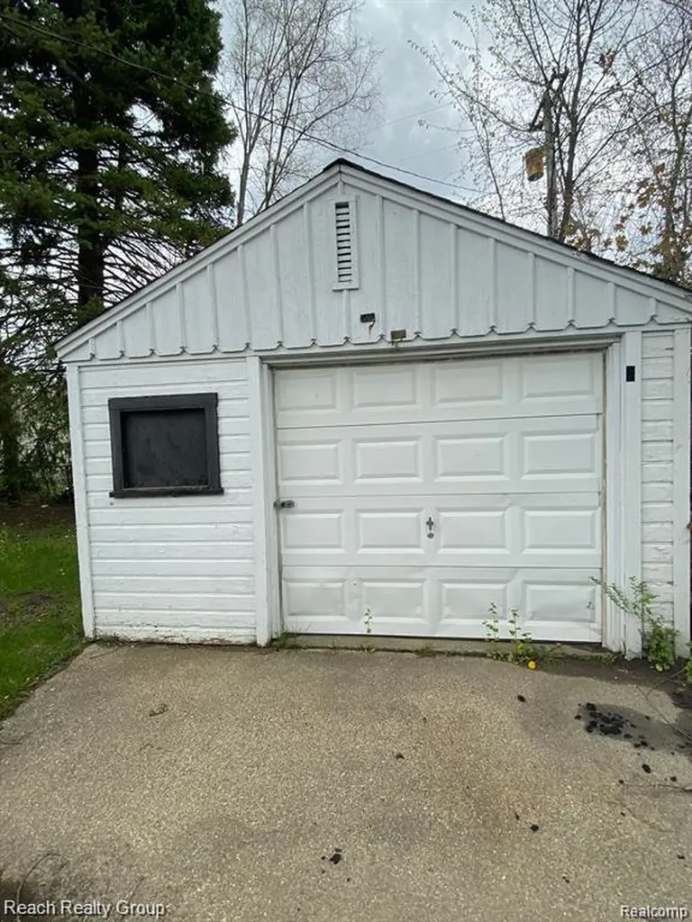 19928 Westphalia Street Detroit City MI 48205