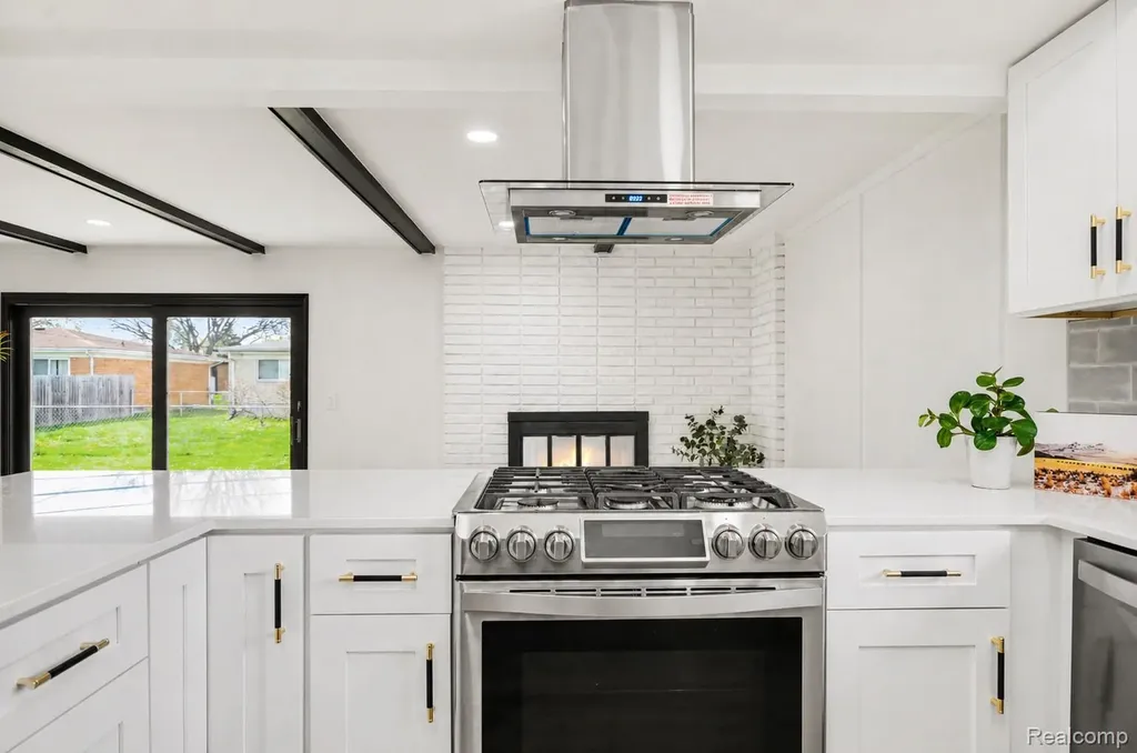 36299 Gregory Drive Sterling Heights City MI 48312