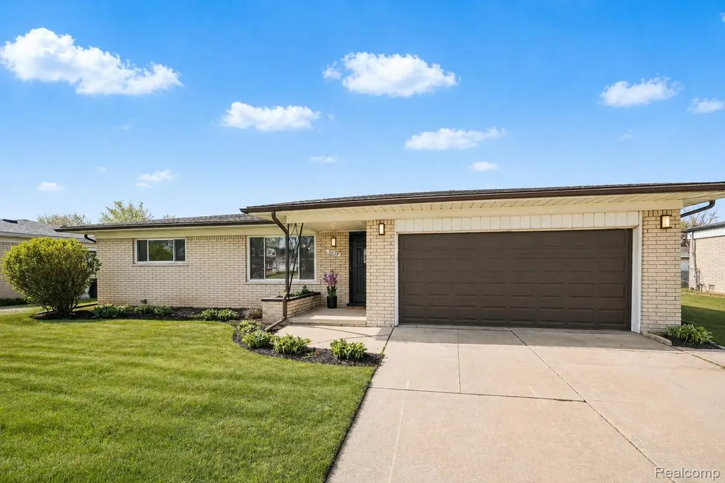 36299 Gregory Drive Sterling Heights City MI 48312