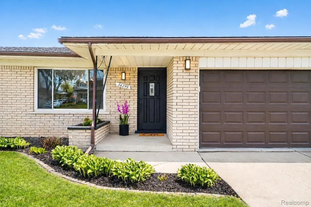 36299 Gregory Drive Sterling Heights City MI 48312