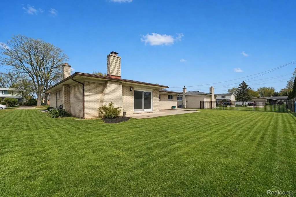 36299 Gregory Drive Sterling Heights City MI 48312