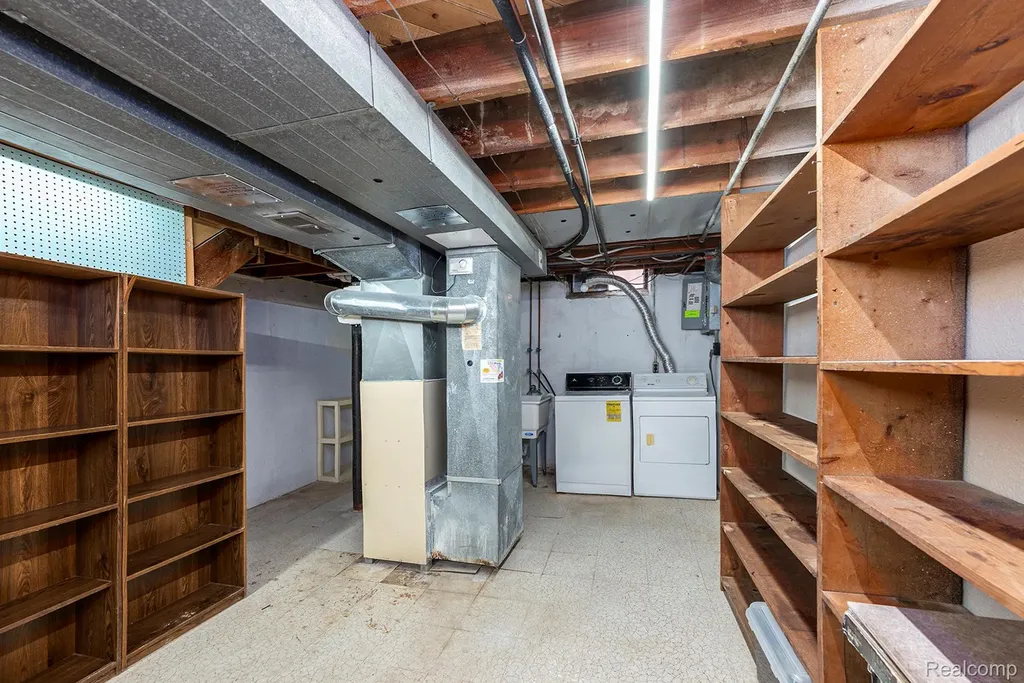 33807 Swan Drive Sterling Heights City MI 48312