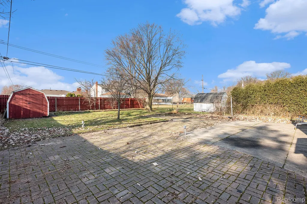 33807 Swan Drive Sterling Heights City MI 48312