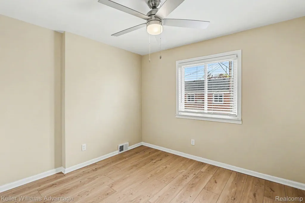 32718 Grand River Avenue Farmington City MI 48336