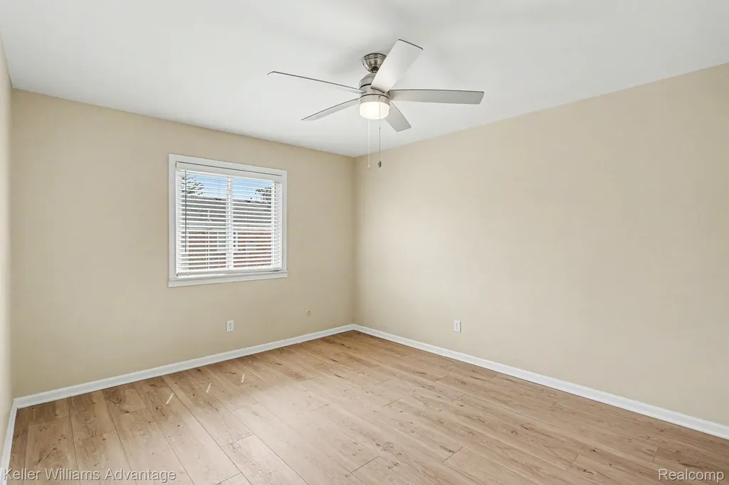 32718 Grand River Avenue Farmington City MI 48336