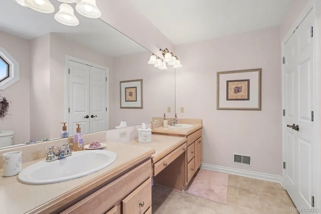1720 N Lake Pleasant Road Arcadia Township MI 48412