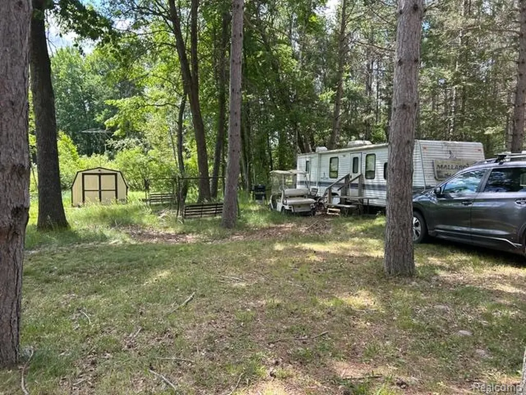 2221 #305 Grass Lake Avenue Freeman Township MI 48529