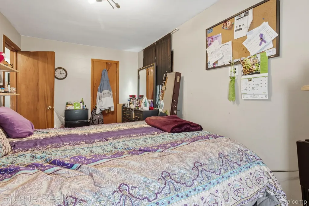 15300 Collingham Drive Detroit City MI 48205