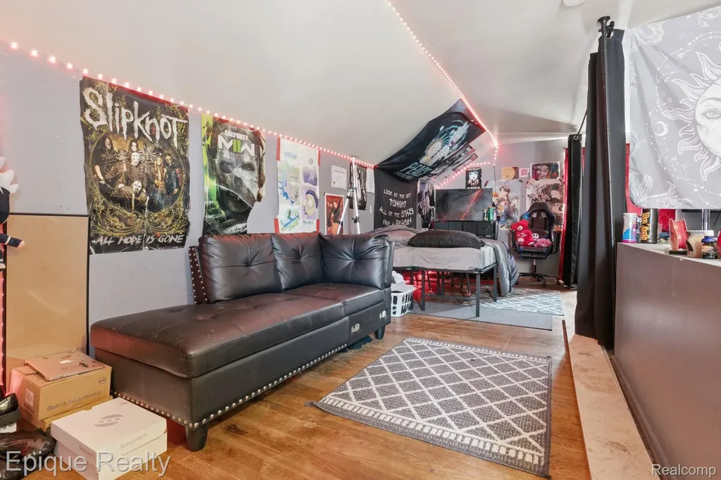 15300 Collingham Drive Detroit City MI 48205