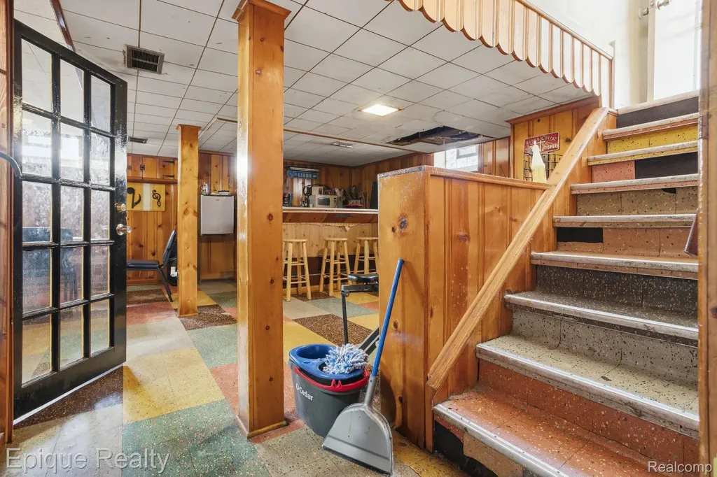 15300 Collingham Drive Detroit City MI 48205