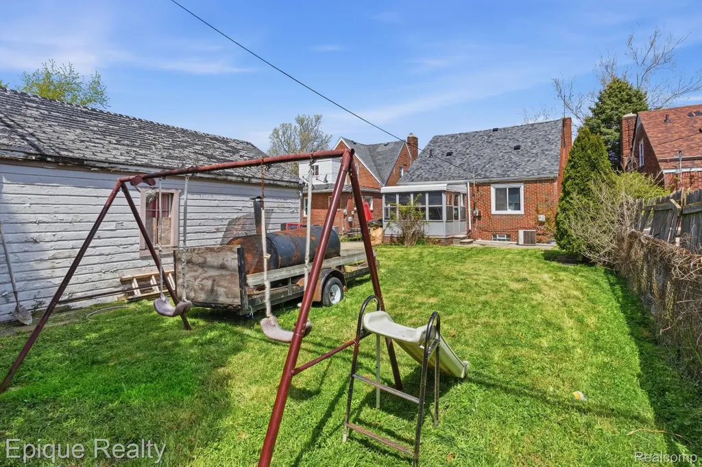 15300 Collingham Drive Detroit City MI 48205