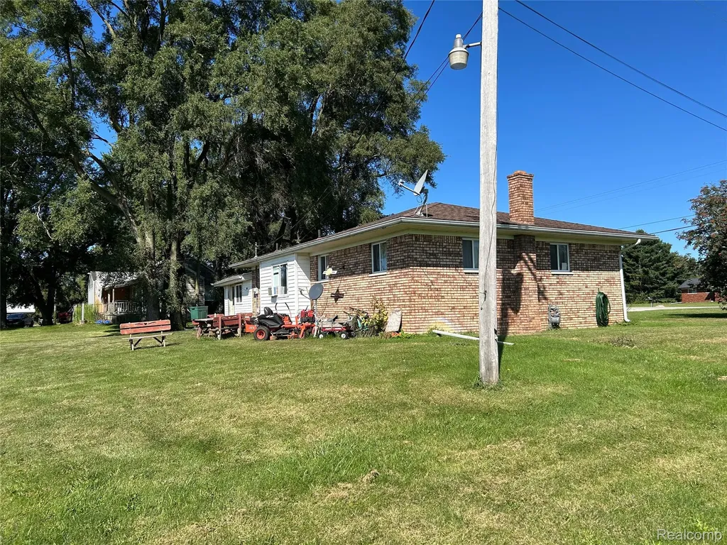 16401 Almont Road Berlin Township MI 48002