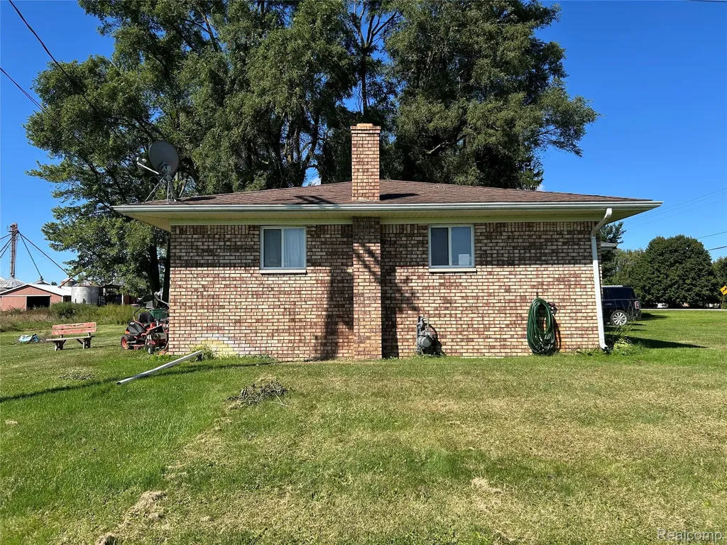 16401 Almont Road Berlin Township MI 48002