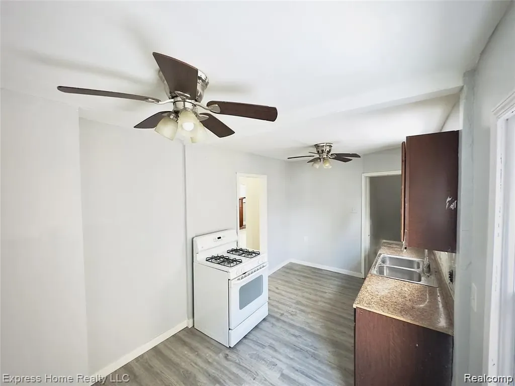 8125 Bliss Street Detroit City MI 48234