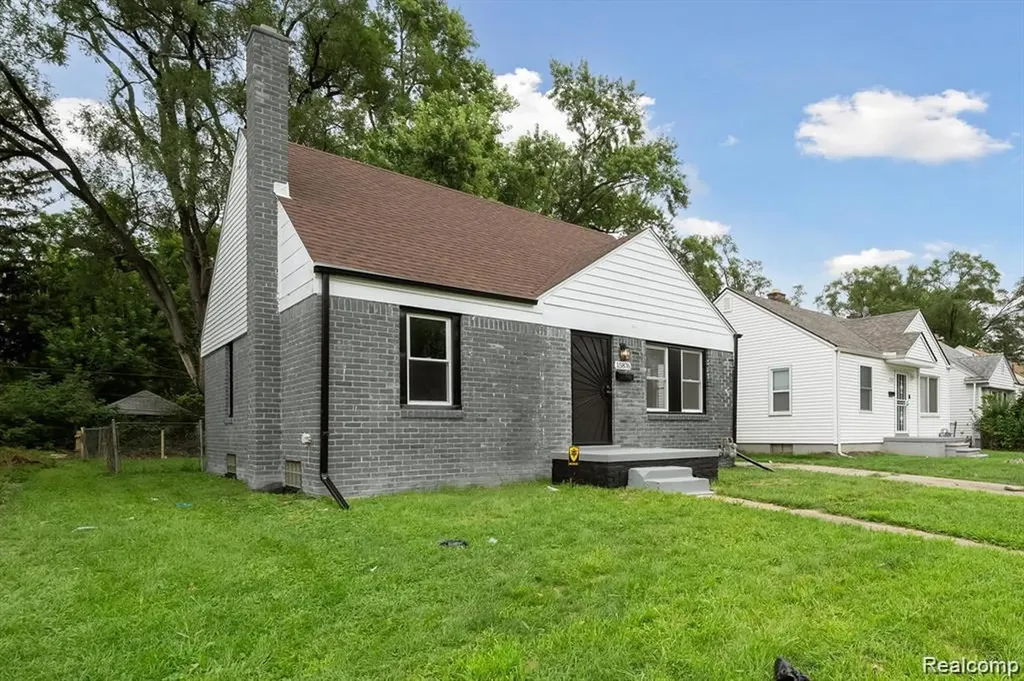 15876 Burt Road Detroit City MI 48223