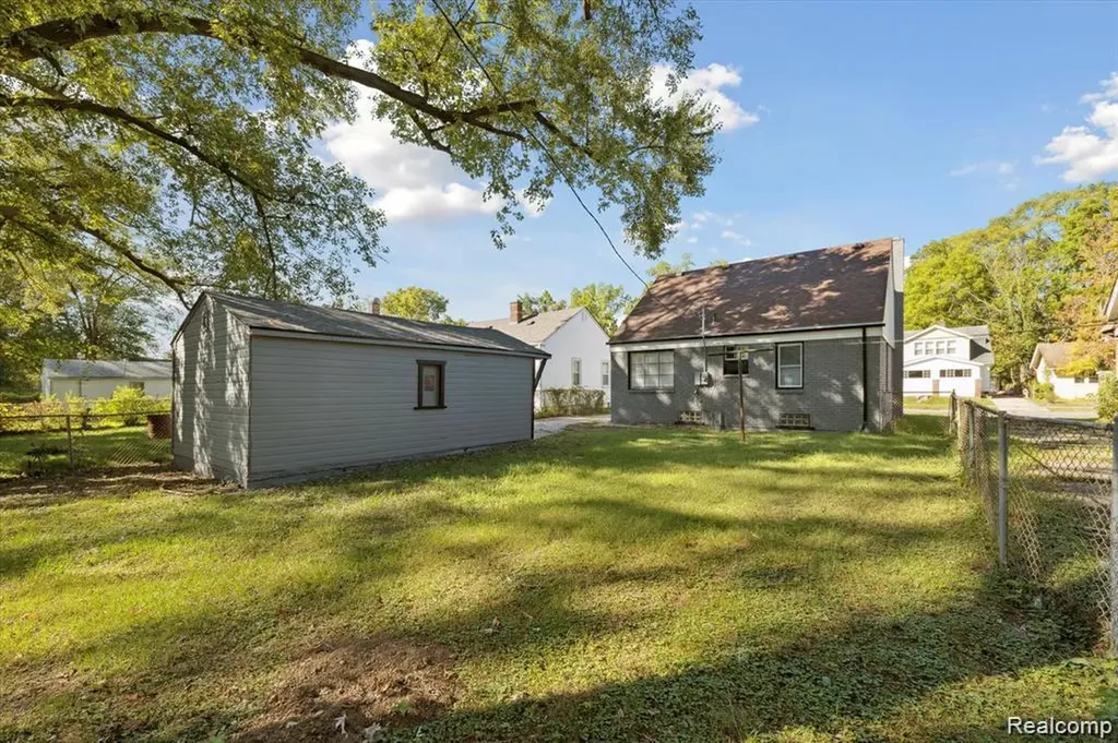 15876 Burt Road Detroit City MI 48223