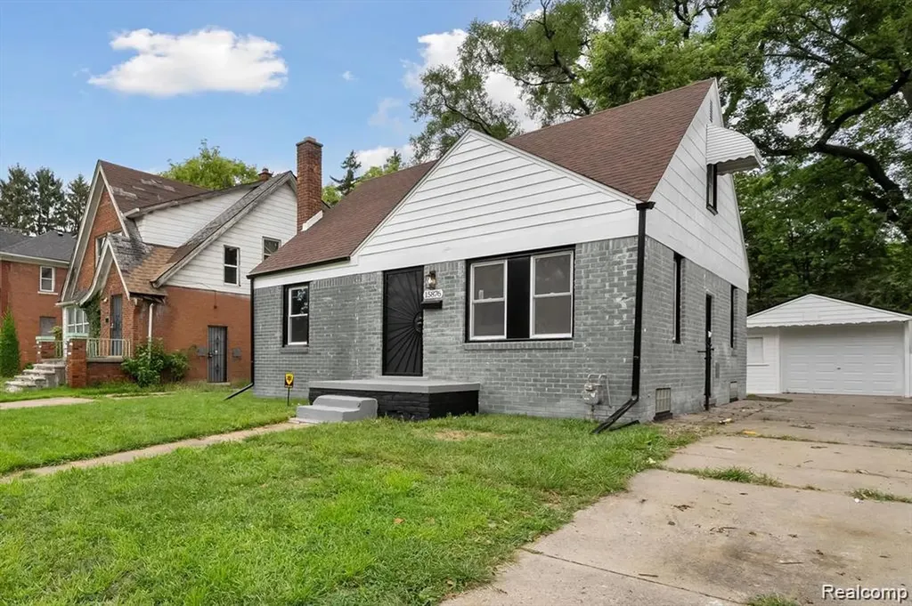 15876 Burt Road Detroit City MI 48223