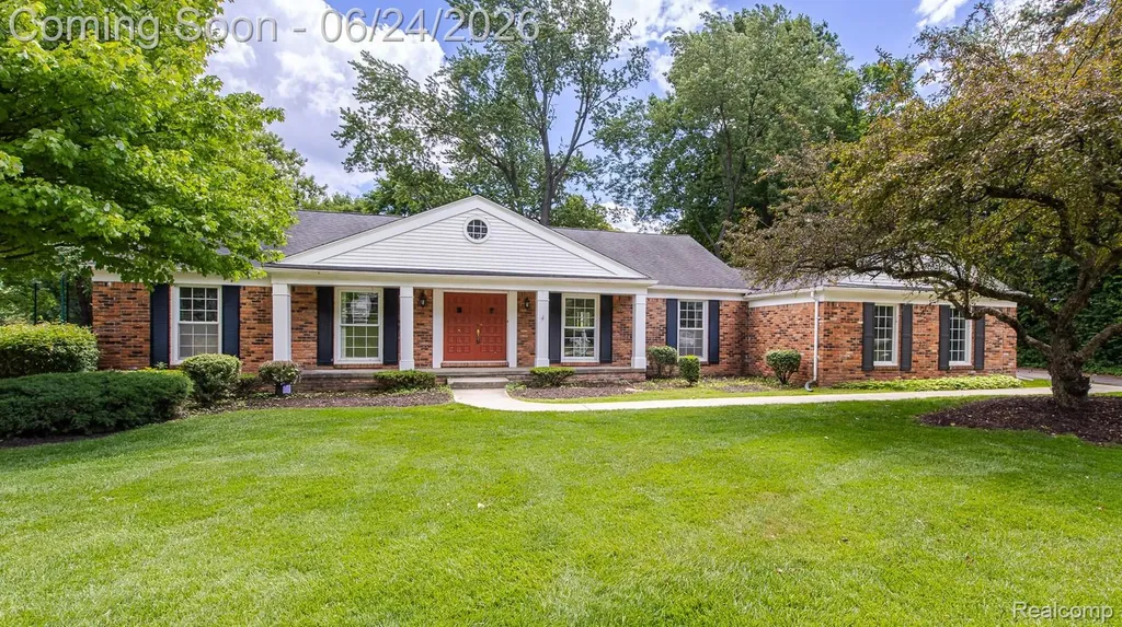 710 Basswood Drive Rochester Hills City MI 48309