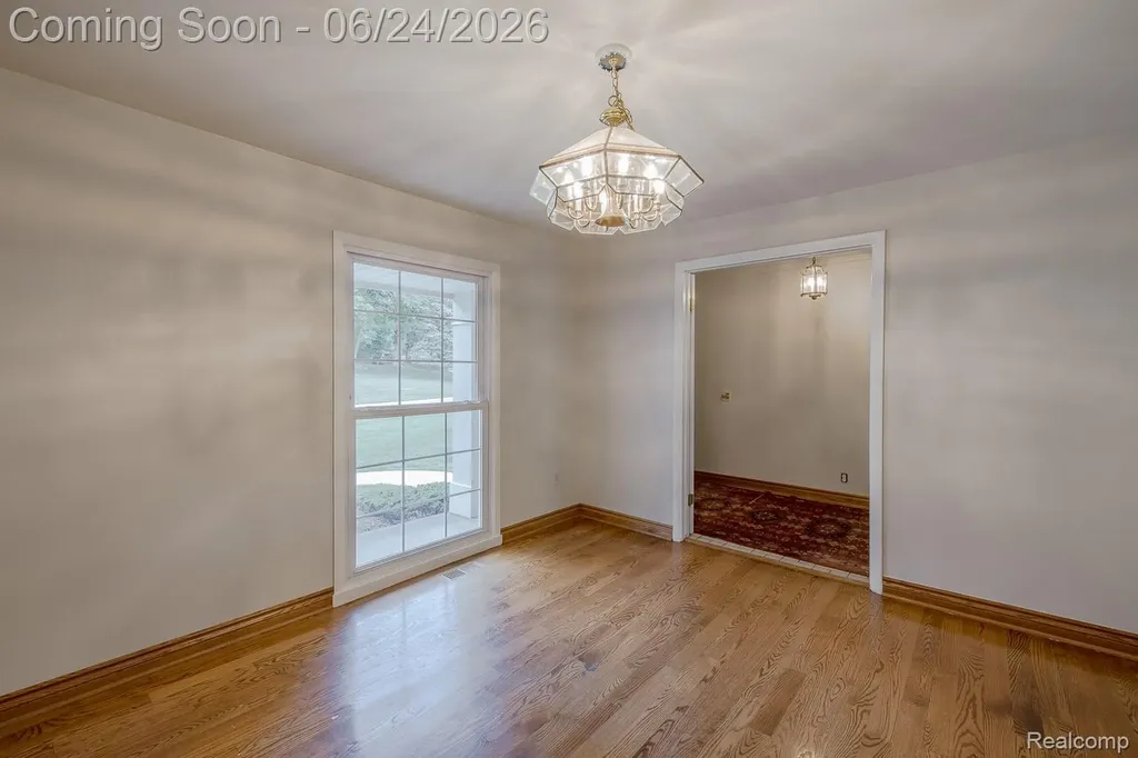 710 Basswood Drive Rochester Hills City MI 48309