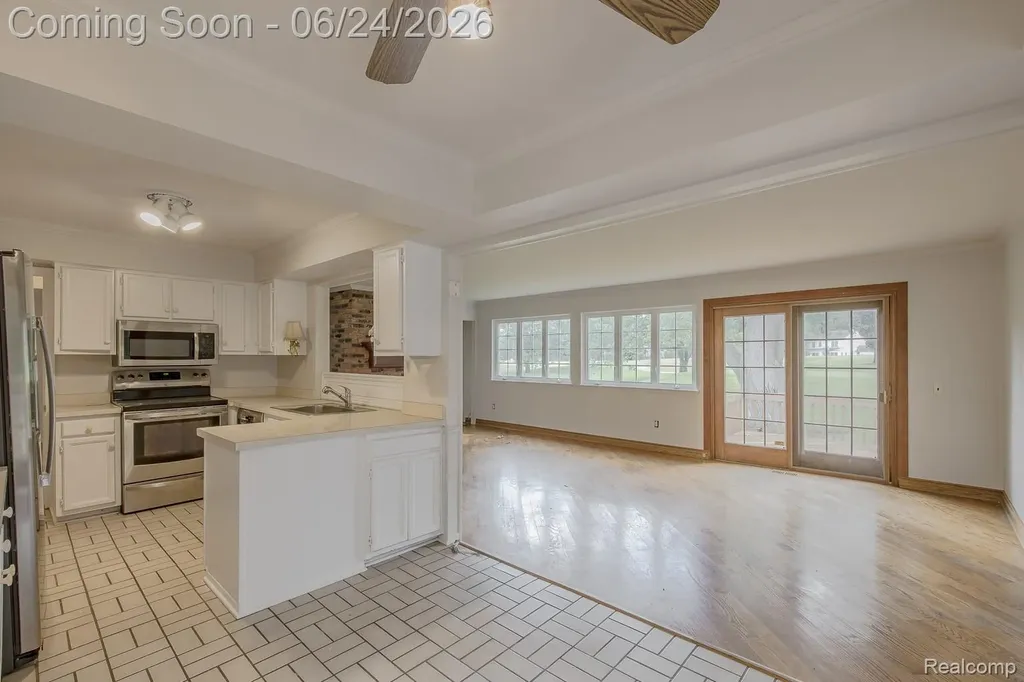 710 Basswood Drive Rochester Hills City MI 48309