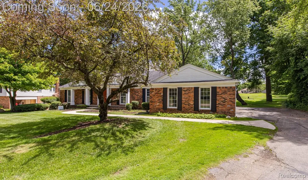 710 Basswood Drive Rochester Hills City MI 48309