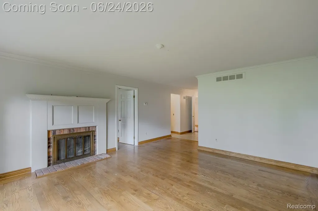 710 Basswood Drive Rochester Hills City MI 48309