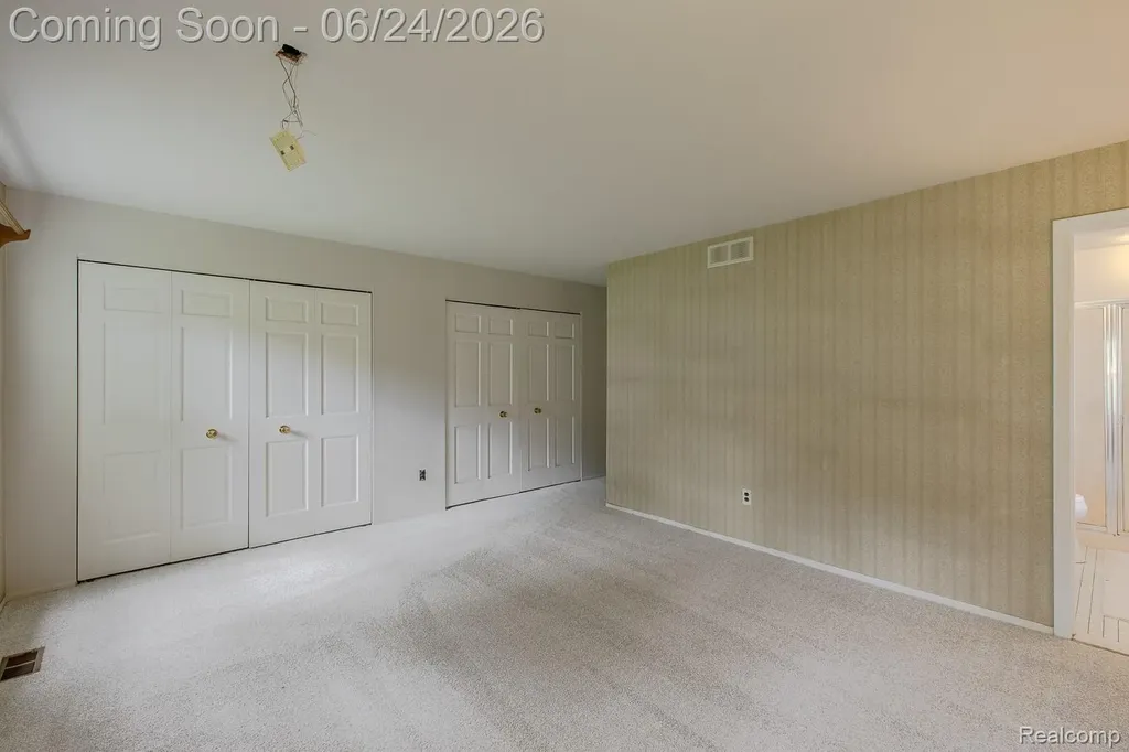 710 Basswood Drive Rochester Hills City MI 48309