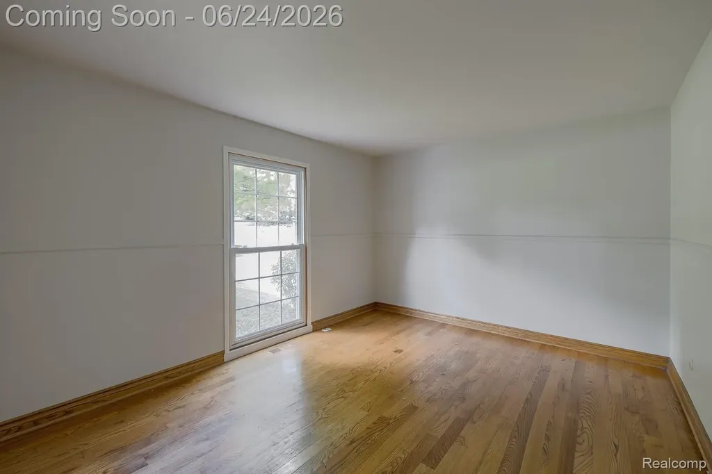 710 Basswood Drive Rochester Hills City MI 48309