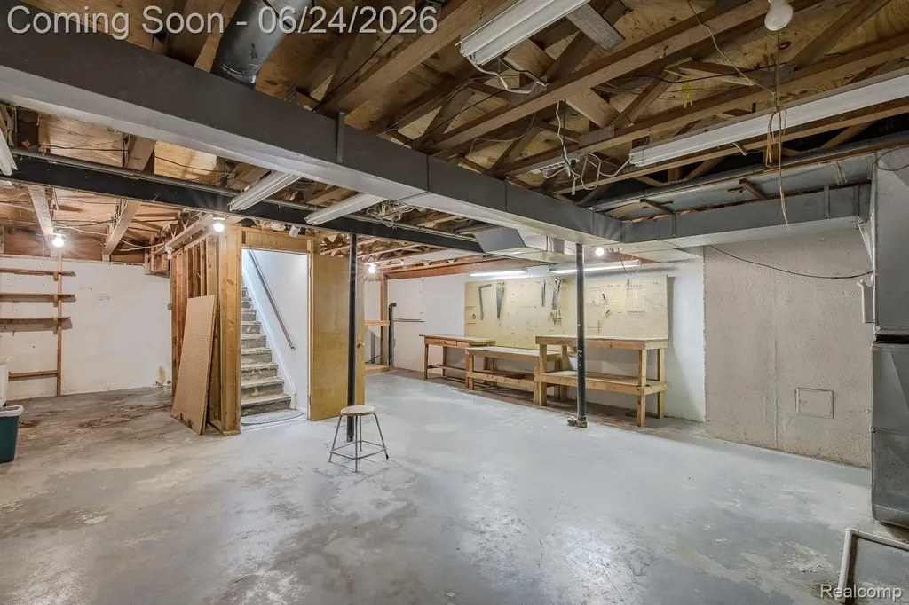 710 Basswood Drive Rochester Hills City MI 48309