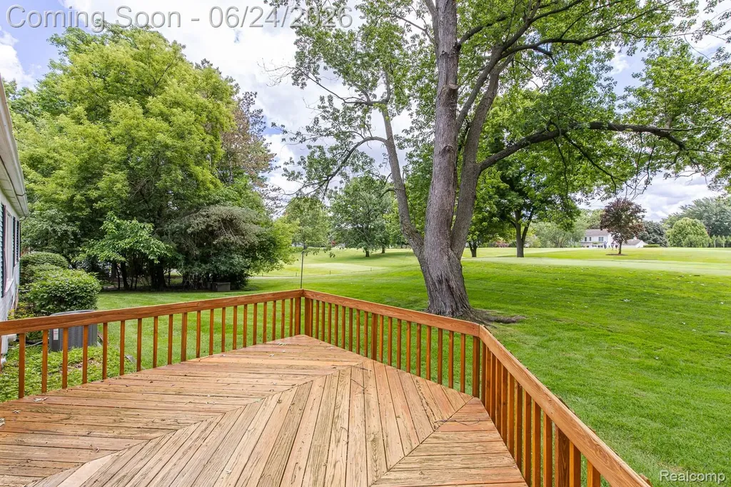 710 Basswood Drive Rochester Hills City MI 48309
