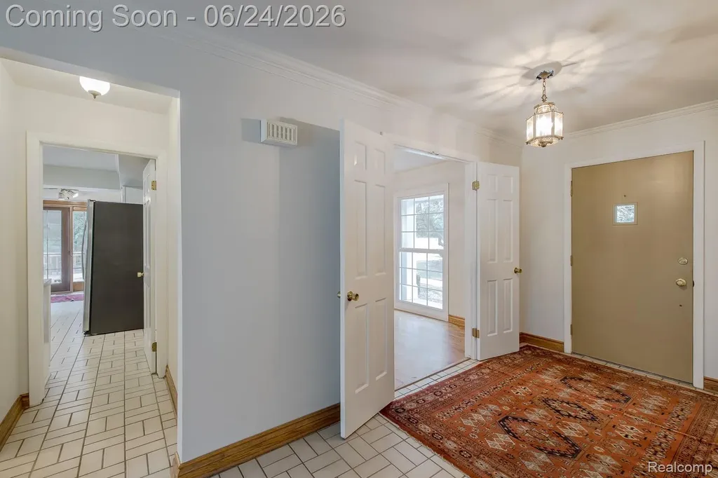 710 Basswood Drive Rochester Hills City MI 48309