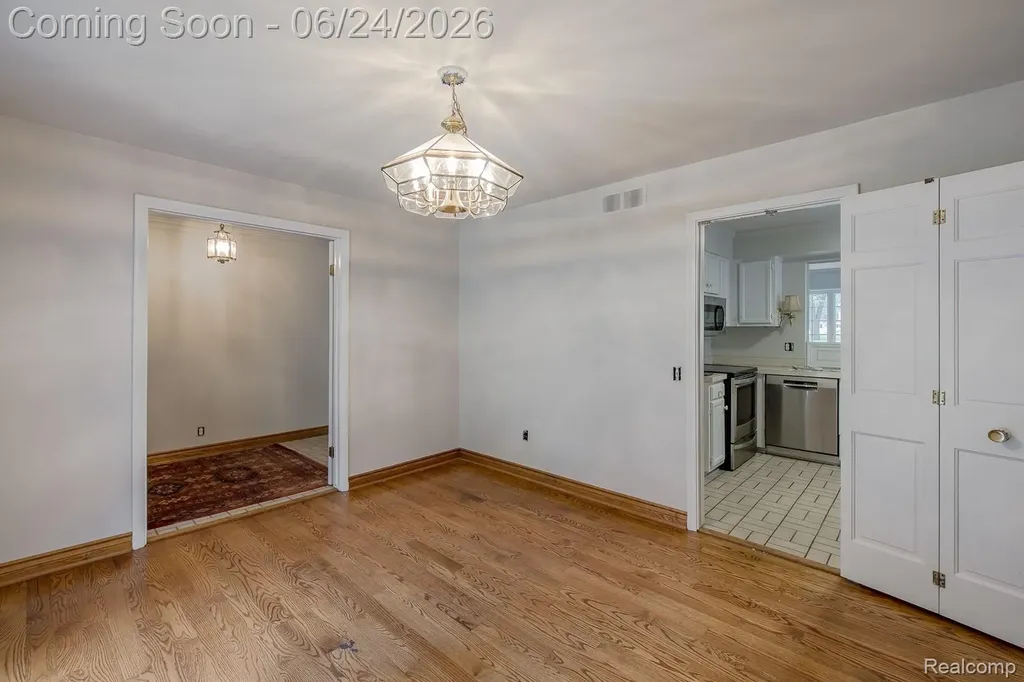 710 Basswood Drive Rochester Hills City MI 48309