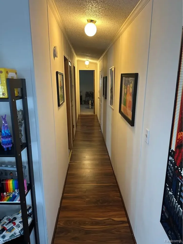 831 N Pontiac Trail Walled Lake City MI 48390