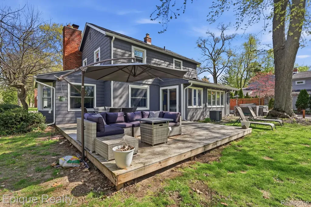 7441 Honeysuckle Road West Bloomfield Charter Township MI 48324