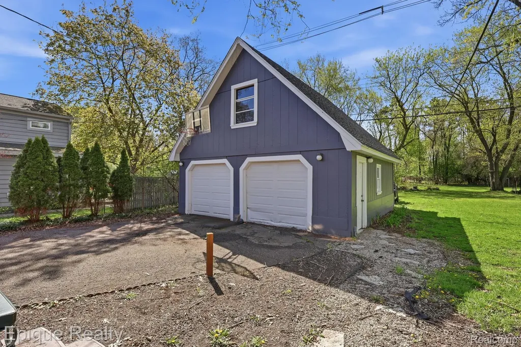 7441 Honeysuckle Road West Bloomfield Charter Township MI 48324