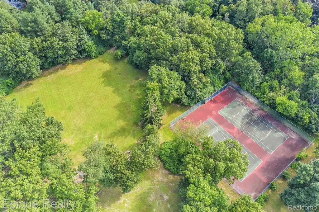 7441 Honeysuckle Road West Bloomfield Charter Township MI 48324