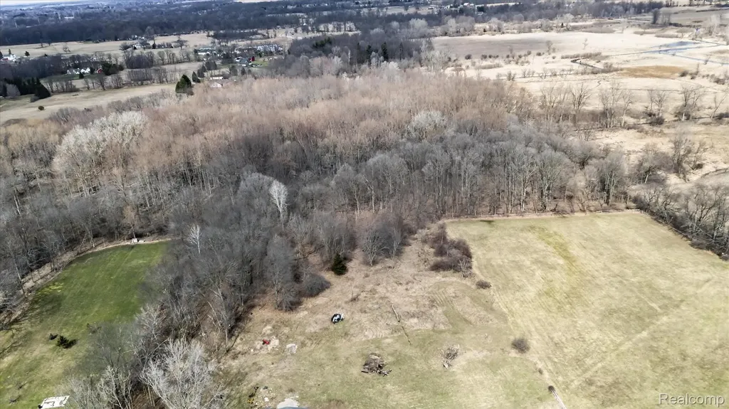5516 W Lowe Road Howell Township MI 48836
