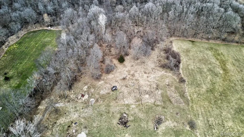 5516 W Lowe Road Howell Township MI 48836