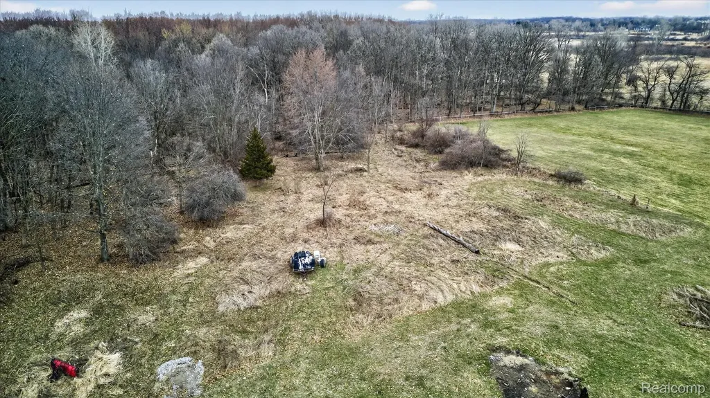5516 W Lowe Road Howell Township MI 48836