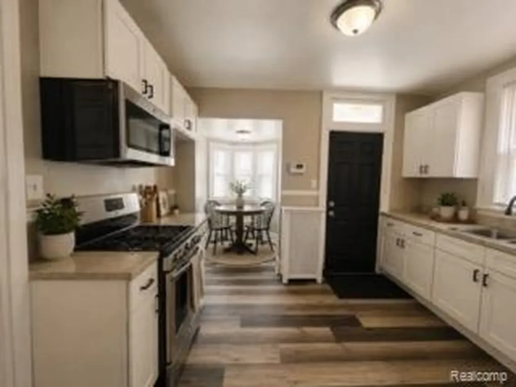 17523 Santa Barbara Drive Detroit City MI 48221