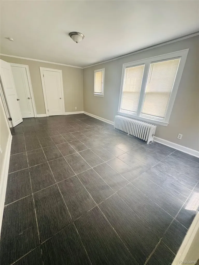 17523 Santa Barbara Drive Detroit City MI 48221