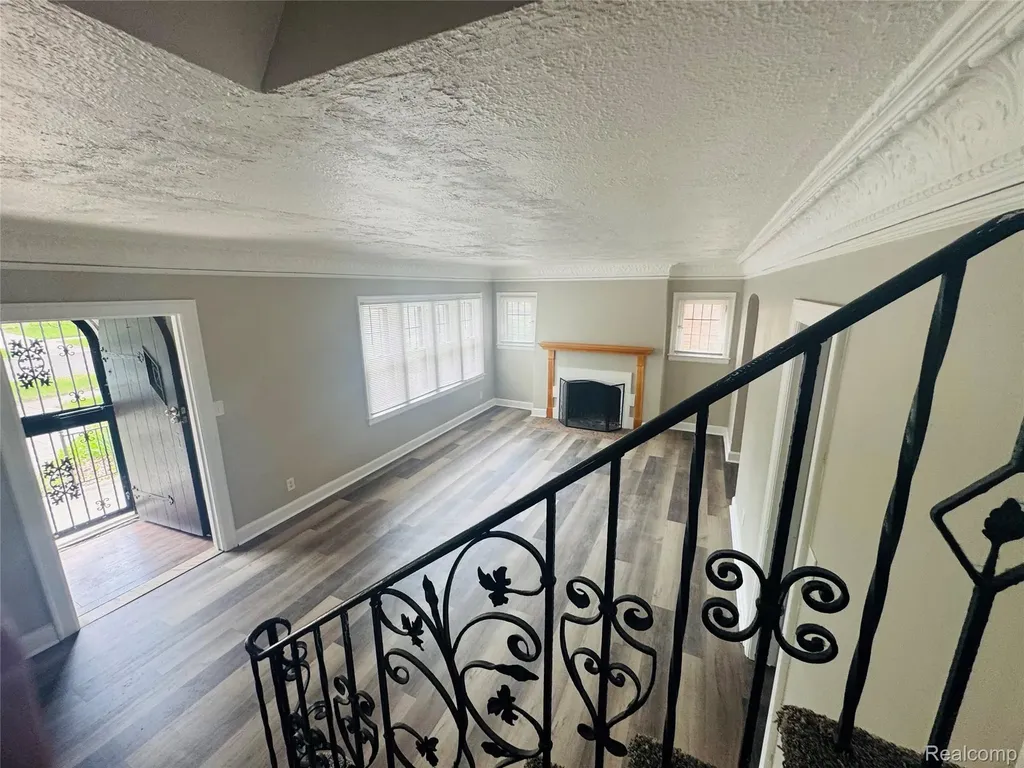 17523 Santa Barbara Drive Detroit City MI 48221