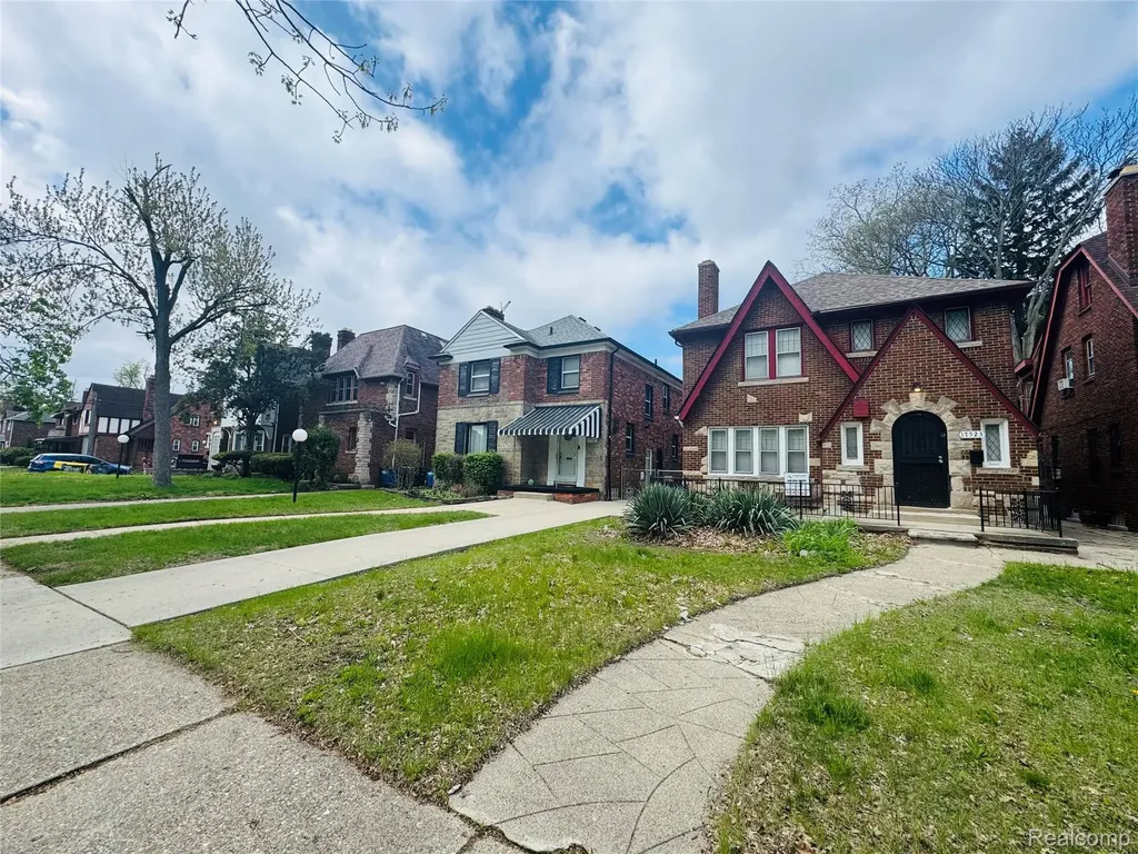 17523 Santa Barbara Drive Detroit City MI 48221