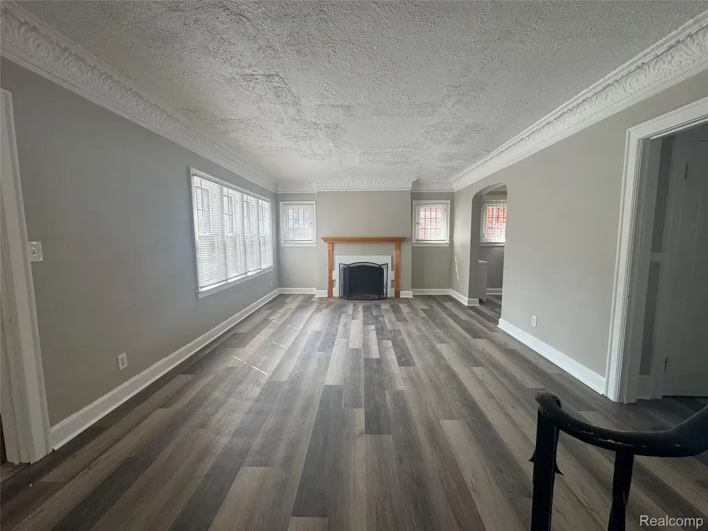 17523 Santa Barbara Drive Detroit City MI 48221
