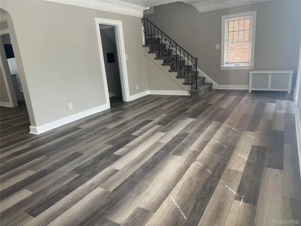 17523 Santa Barbara Drive Detroit City MI 48221